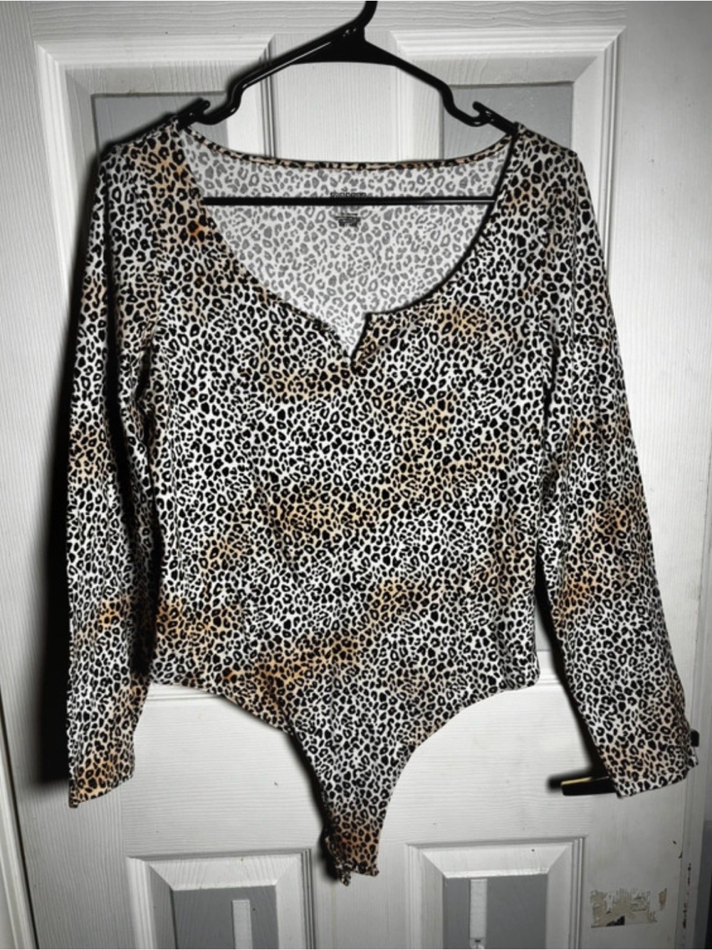 Leopard Print Long-Sleeve Bodysuit in White and Brown